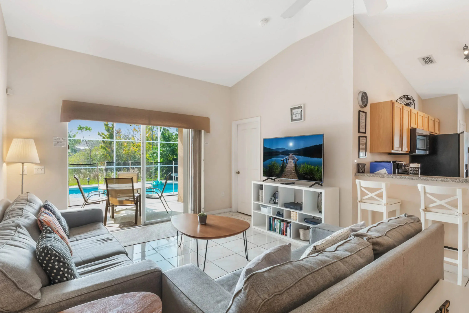 TCR1008RP - 5 beds pool home - Gated community