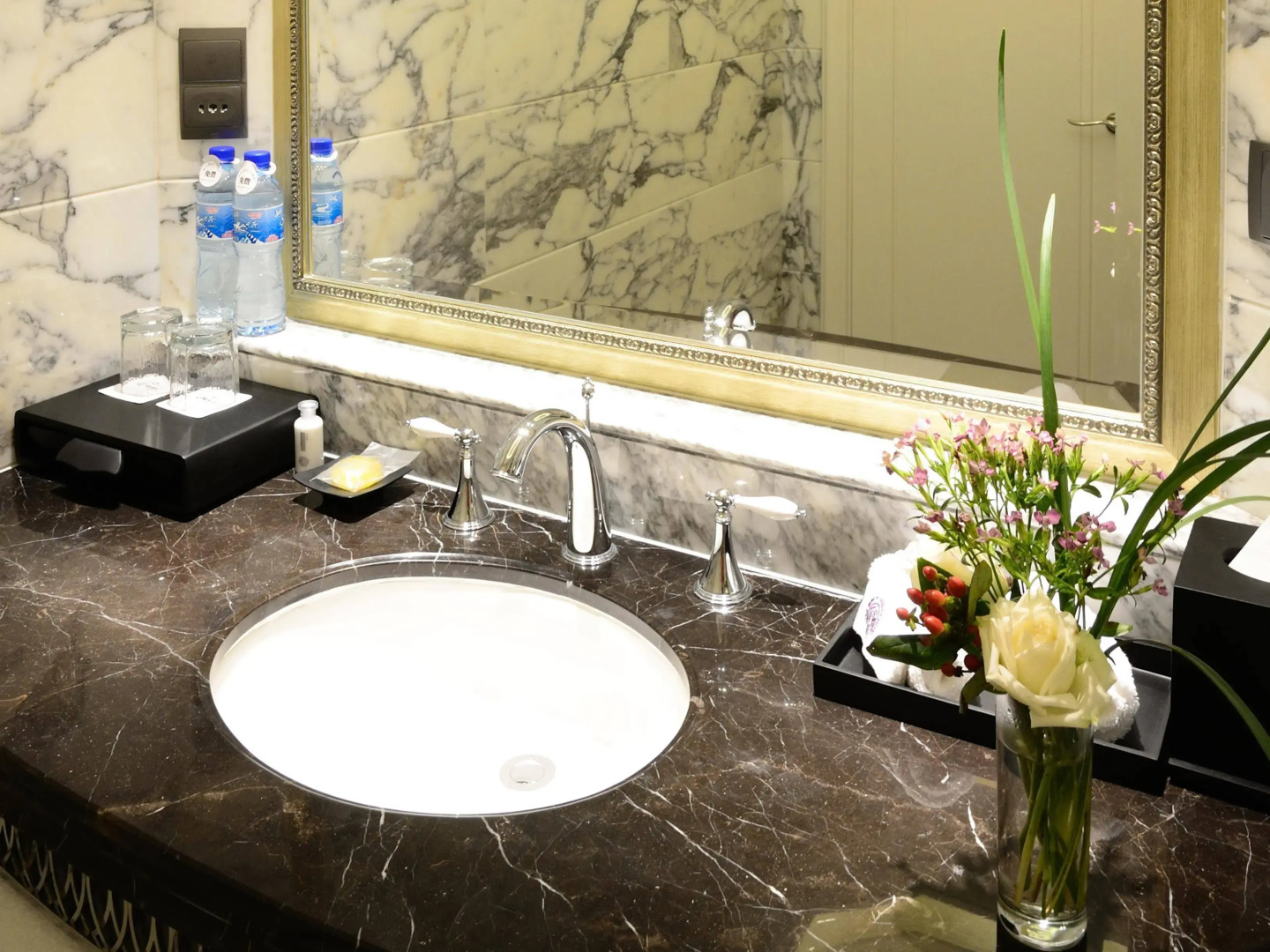 The Bund Riverside Hotel