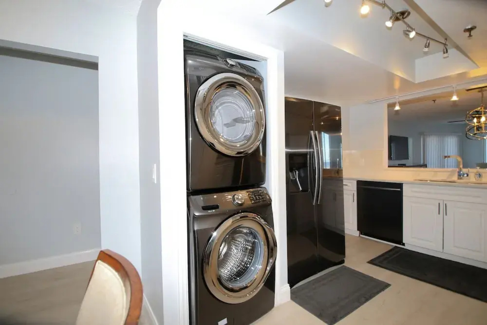 Beach Sands A 102 by Anna Maria