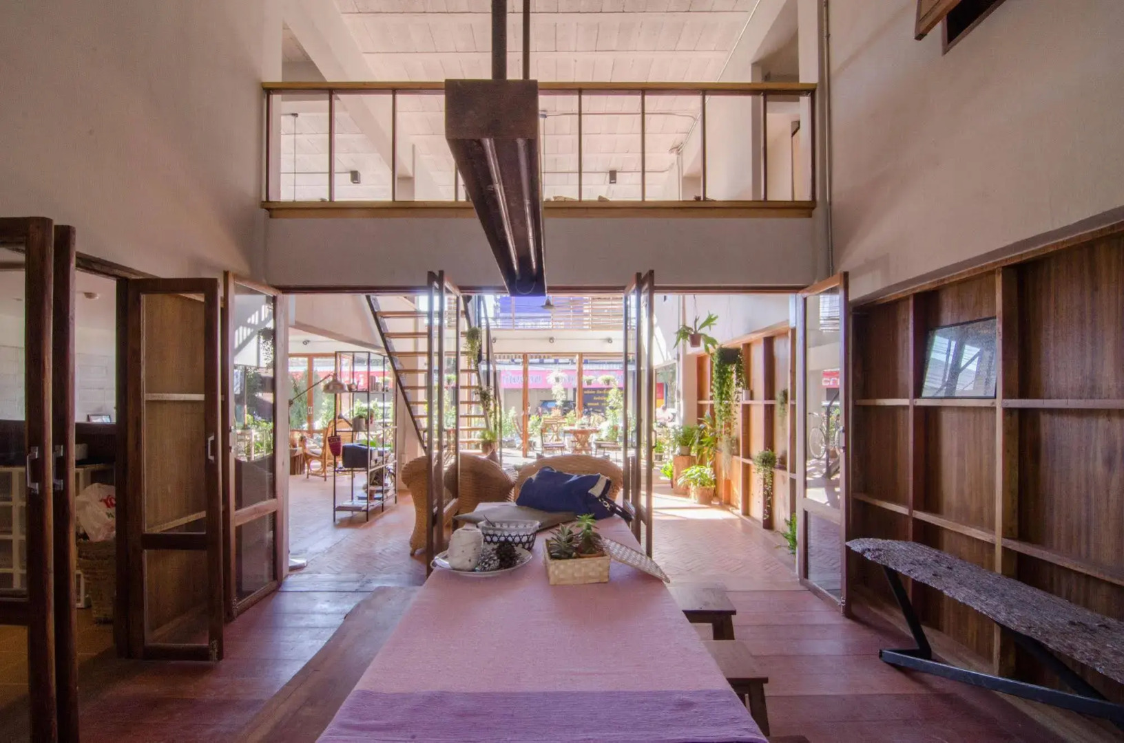 Happynest Inspiring Hostel