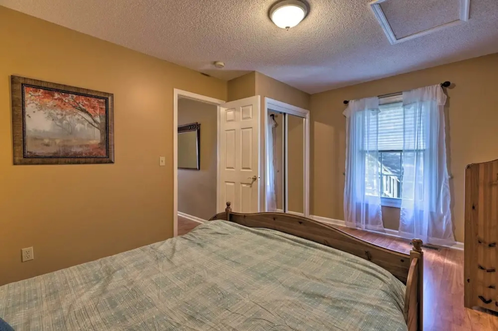 Year-round Getaway < 1 Mi to Skiing + Waterpark!