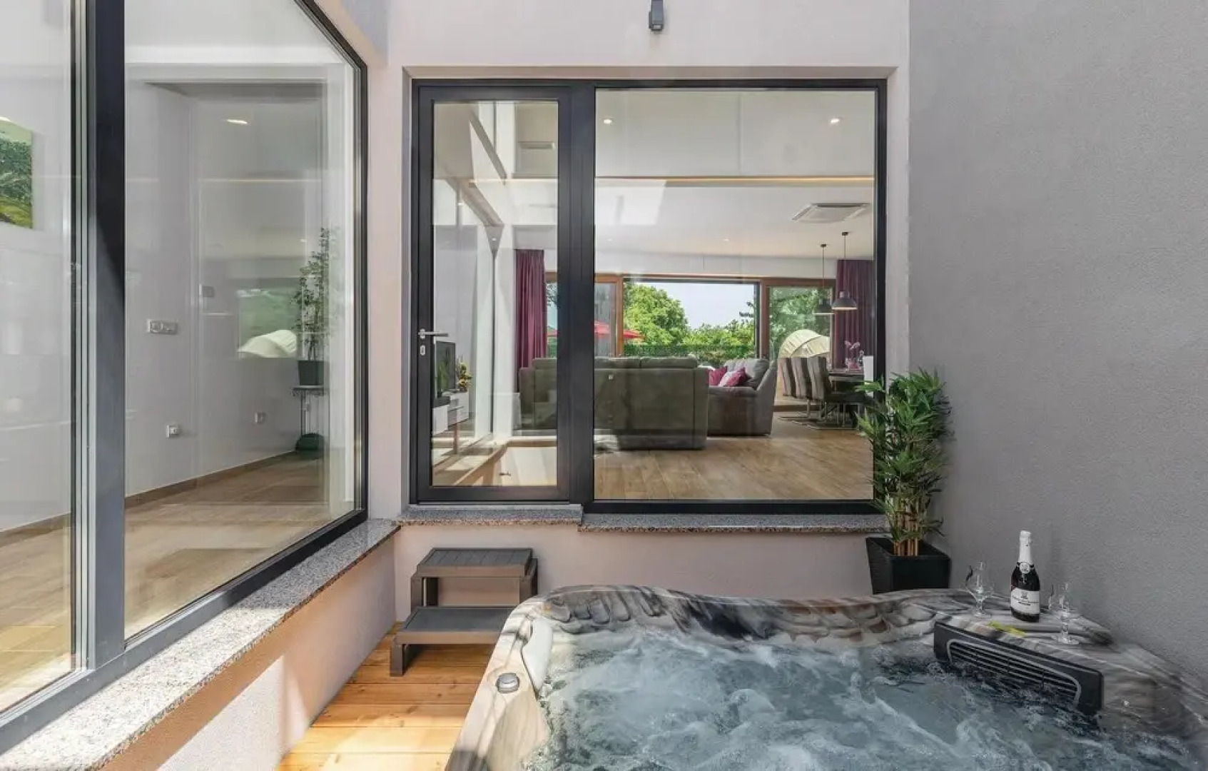 Amazing Home in Cervar With Wifi, 4 Bedrooms and Outdoor Swimming Pool