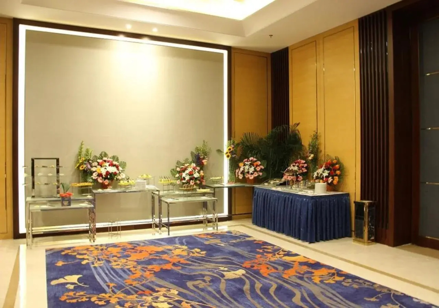 Gloria Plaza Hotel Qingdao