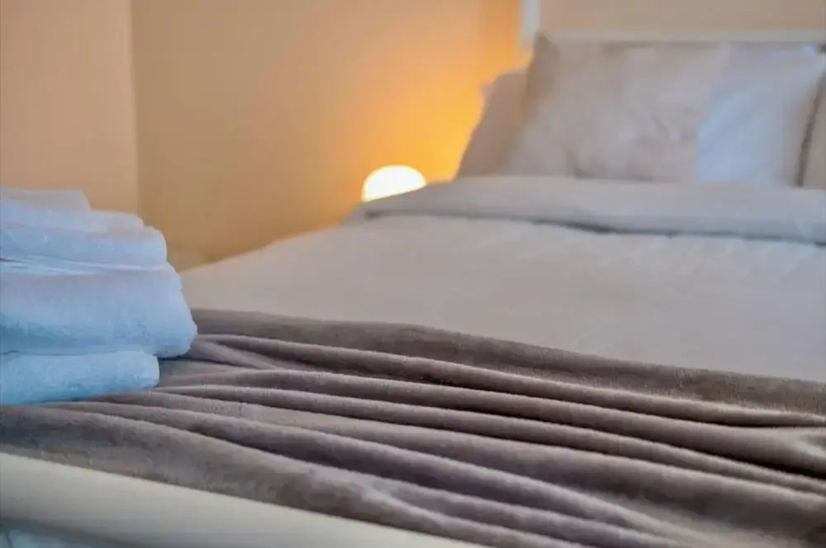 Cosy Home-sleeps 5- Private Garden- Free Parking