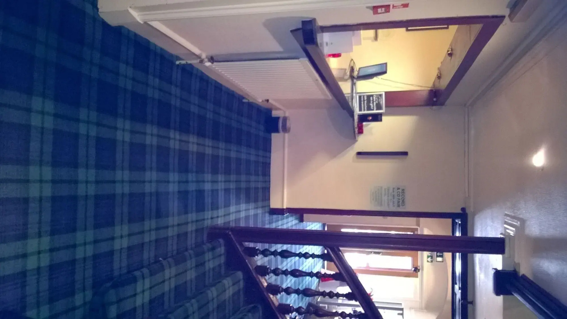 Crown Court Hotel & Bar.