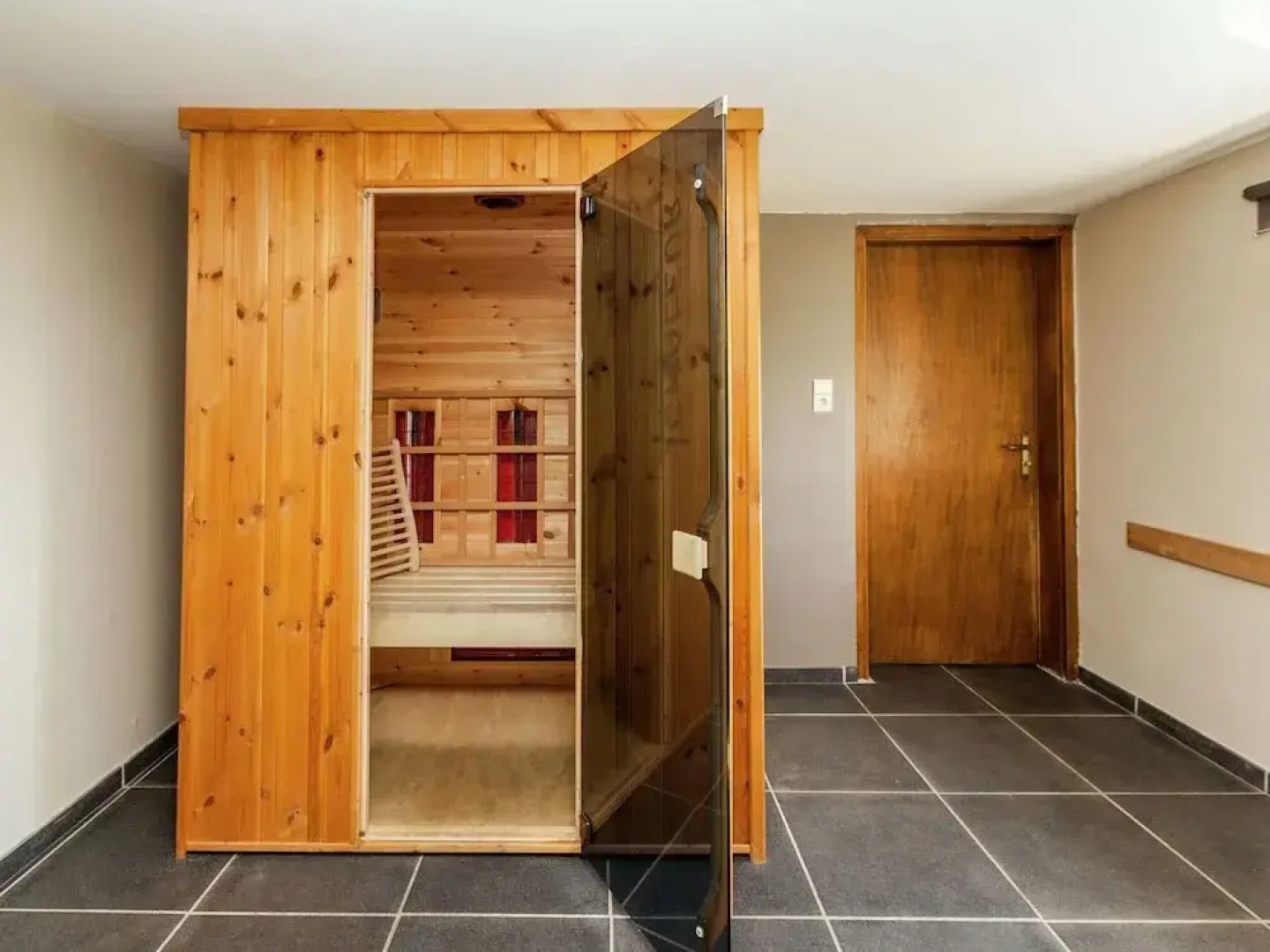 Ouffet Villa With Sauna, Liege