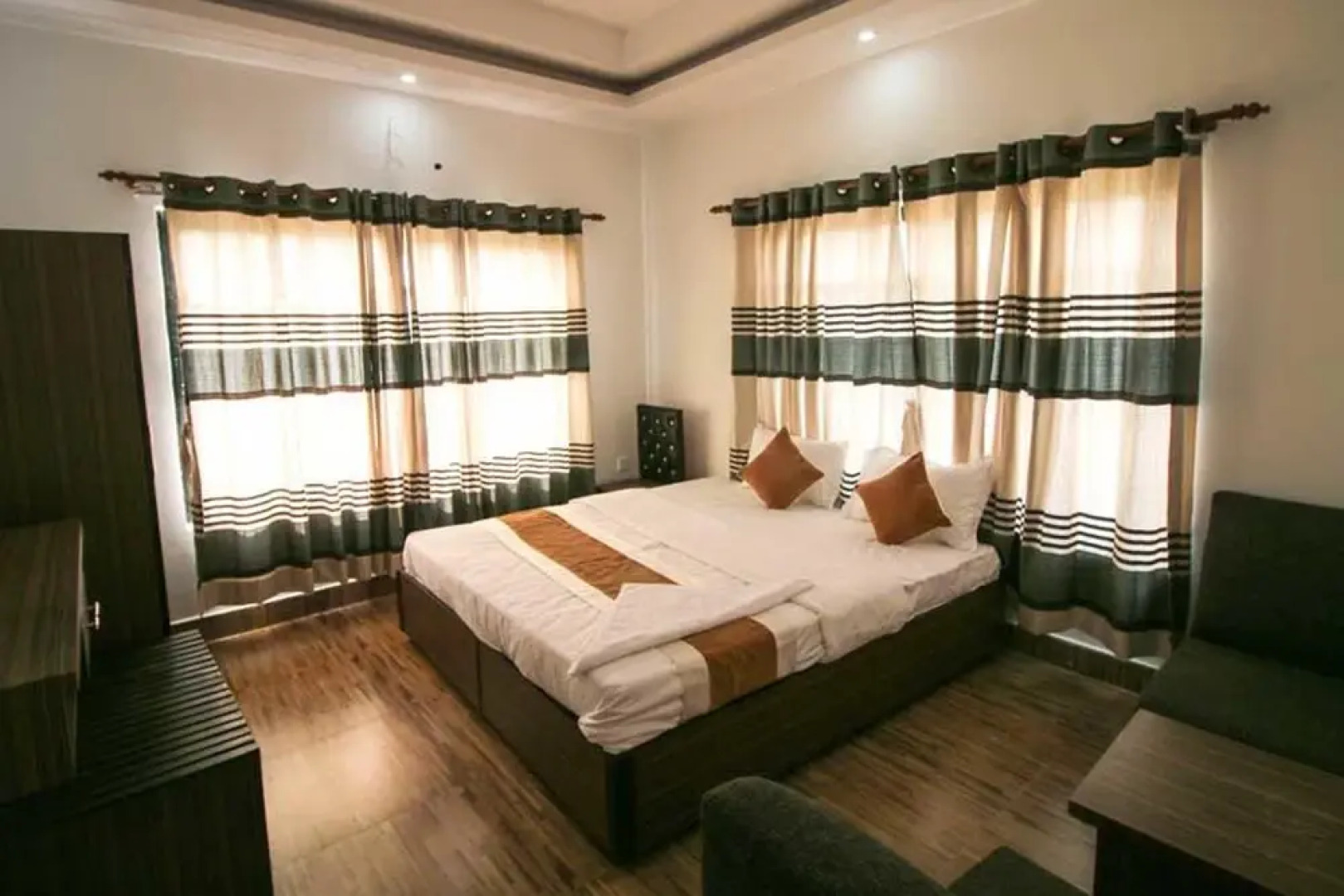 Hotel Aakash International