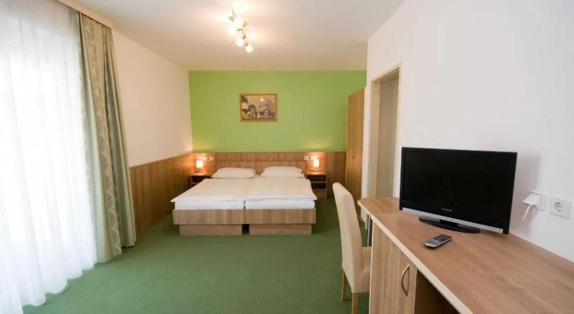 Hotel Bauer