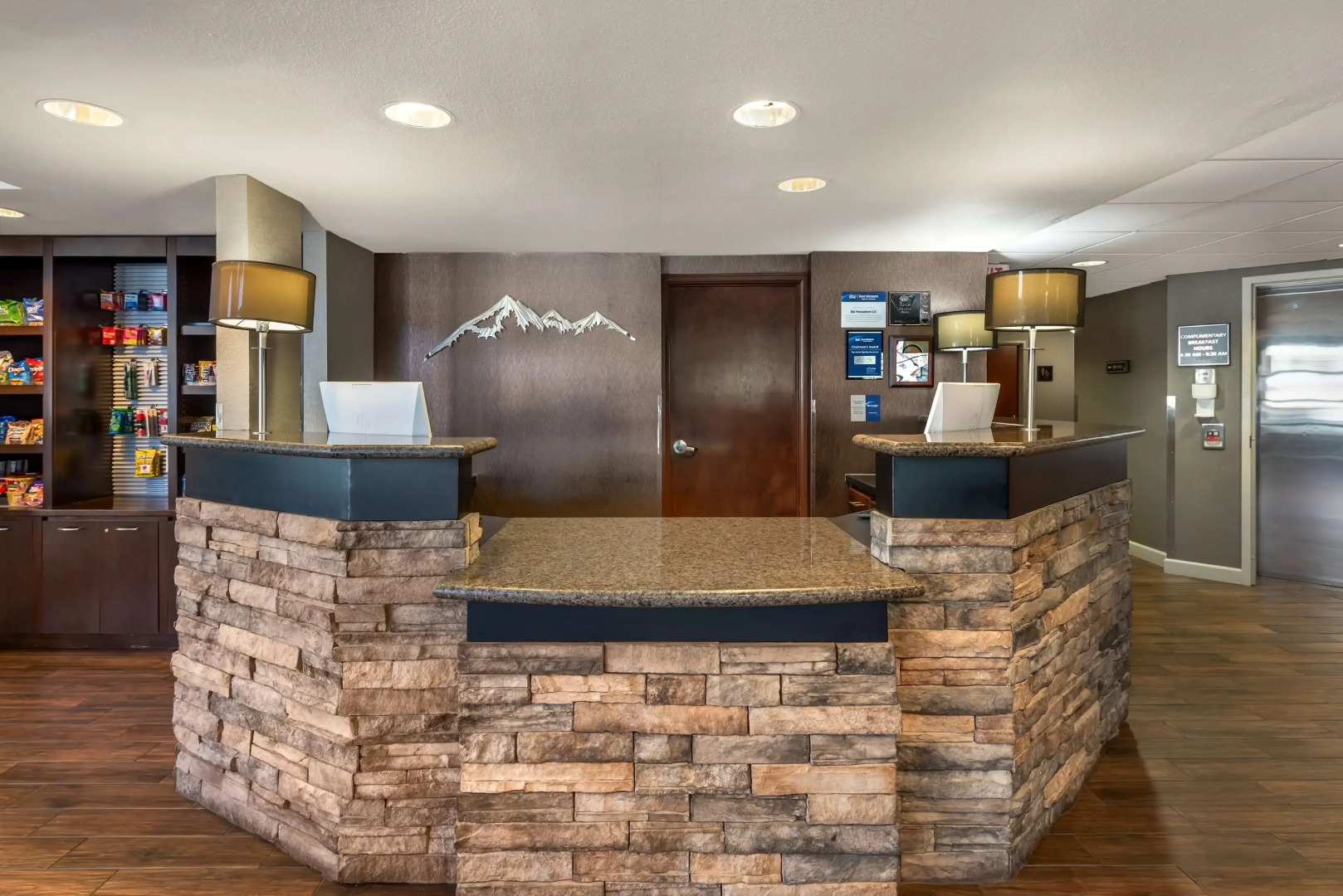 Best Western Plus Peak Vista Inn & Suites