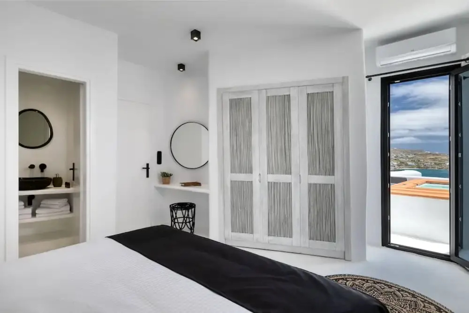 Psarou Black Villa I