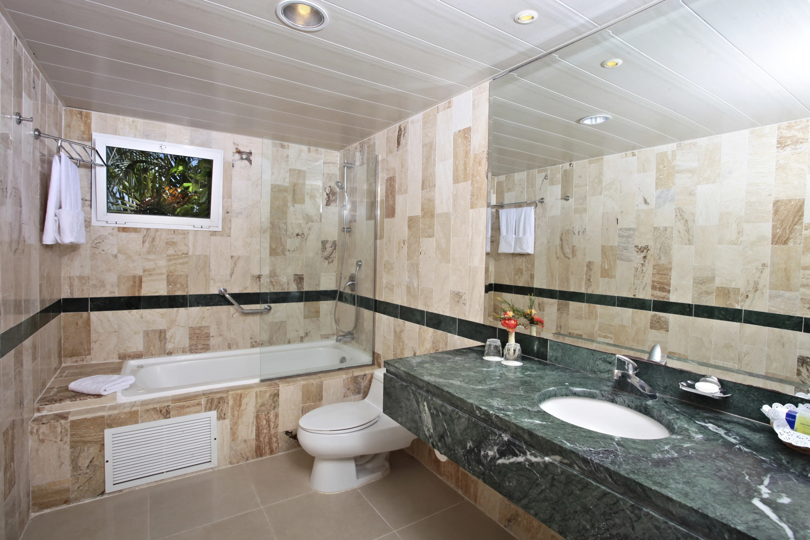 Eurostars Grand Cayacoa