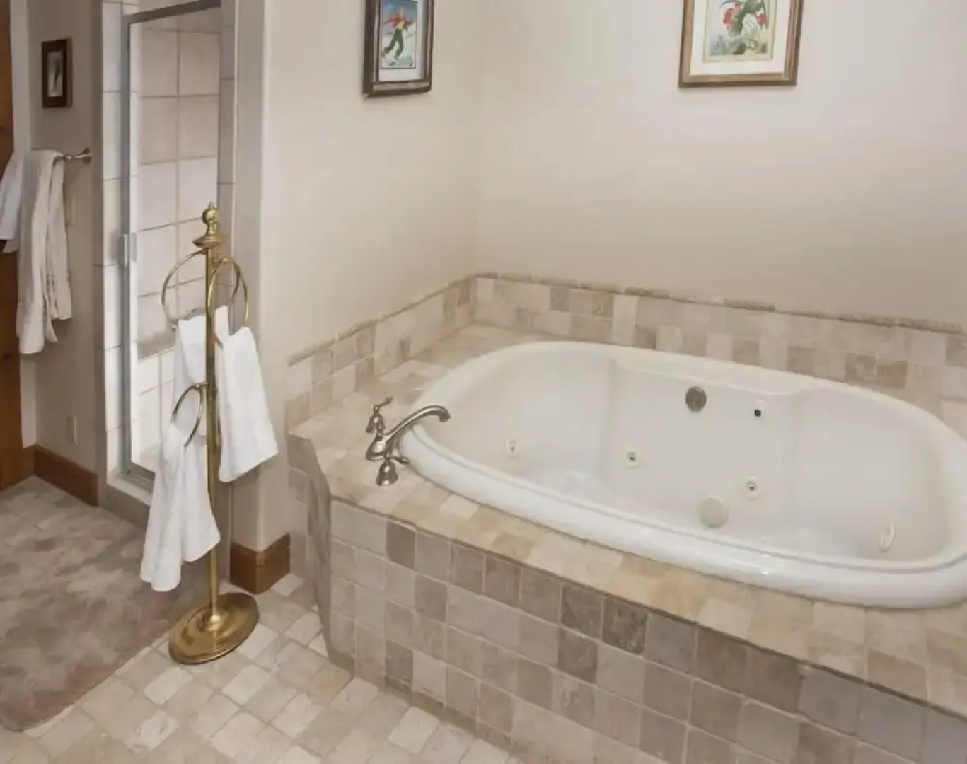 1-arrowhead 45 River Dance Way 5 bed