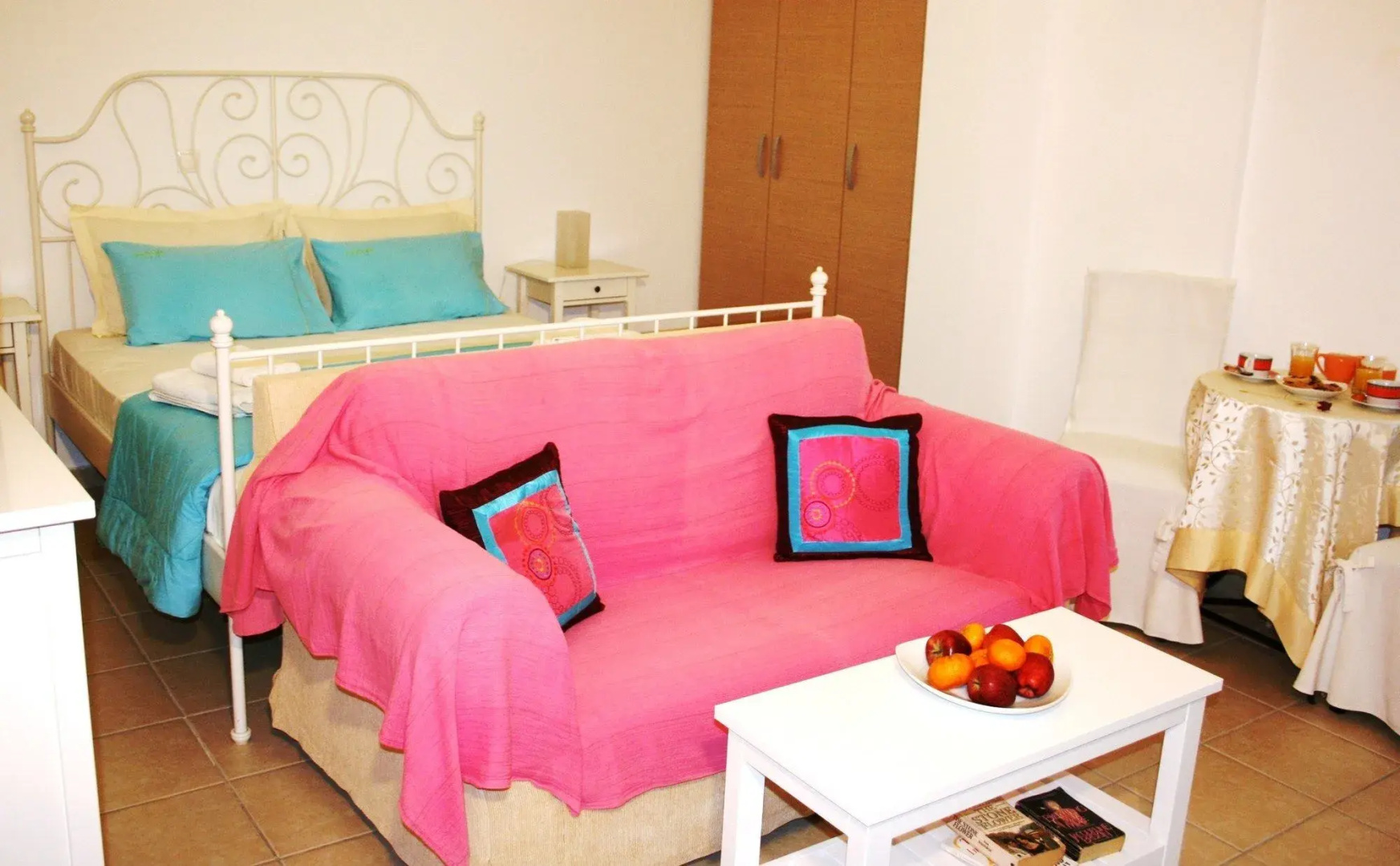 Lagoon View Apartments - Adults Only