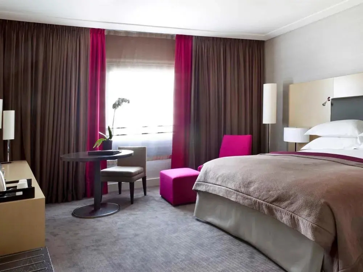 Nest Hotel Paris la Défense - MGallery Collection