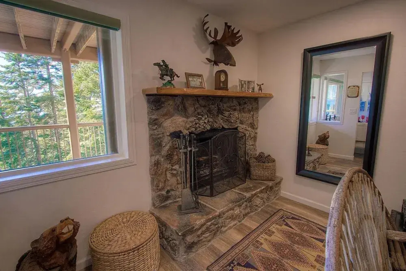 Awesome Dawson 1 Bedroom Condo by RedAwning