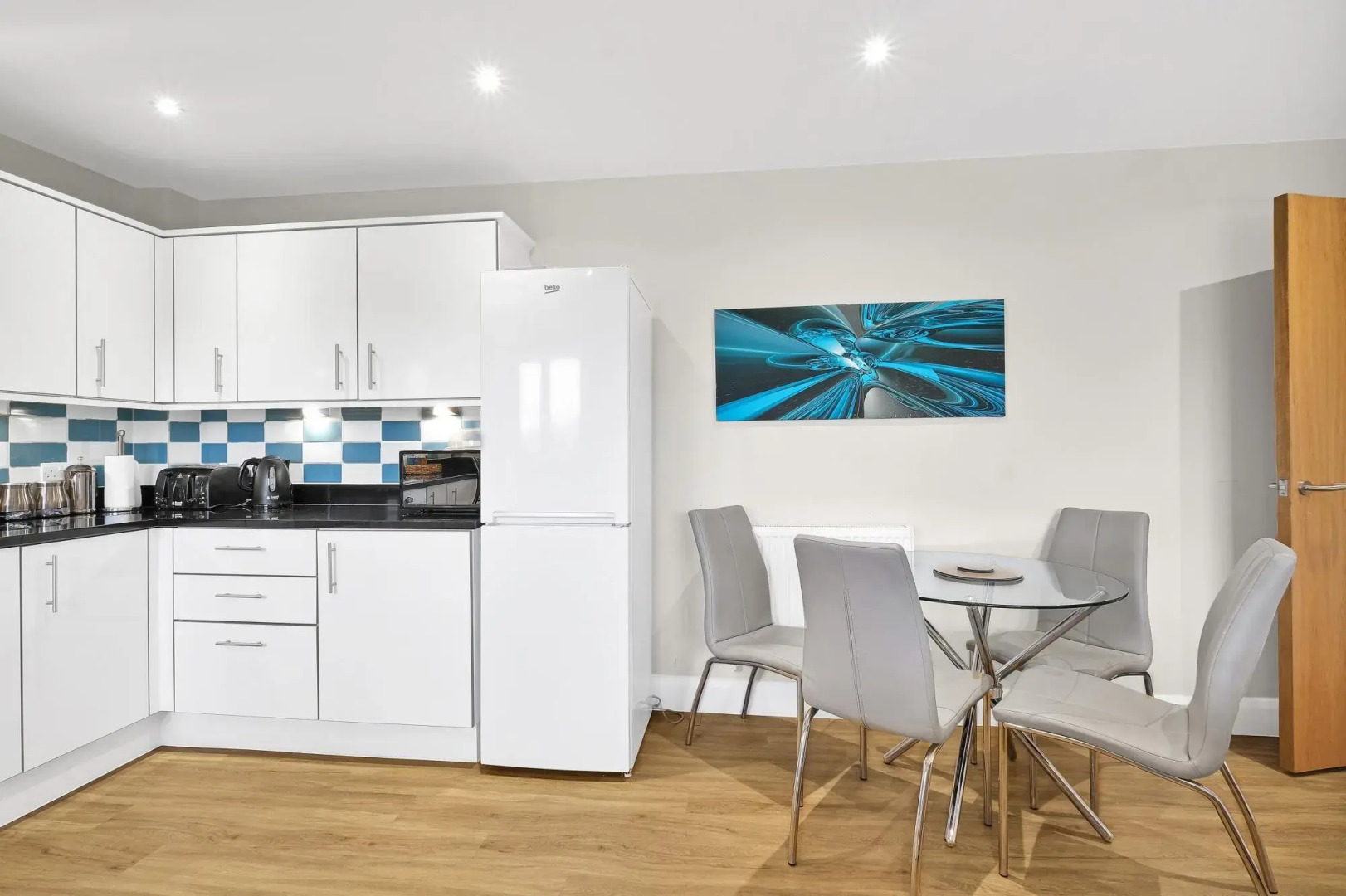 London Heathrow Living Serviced Apartments - Apt 3