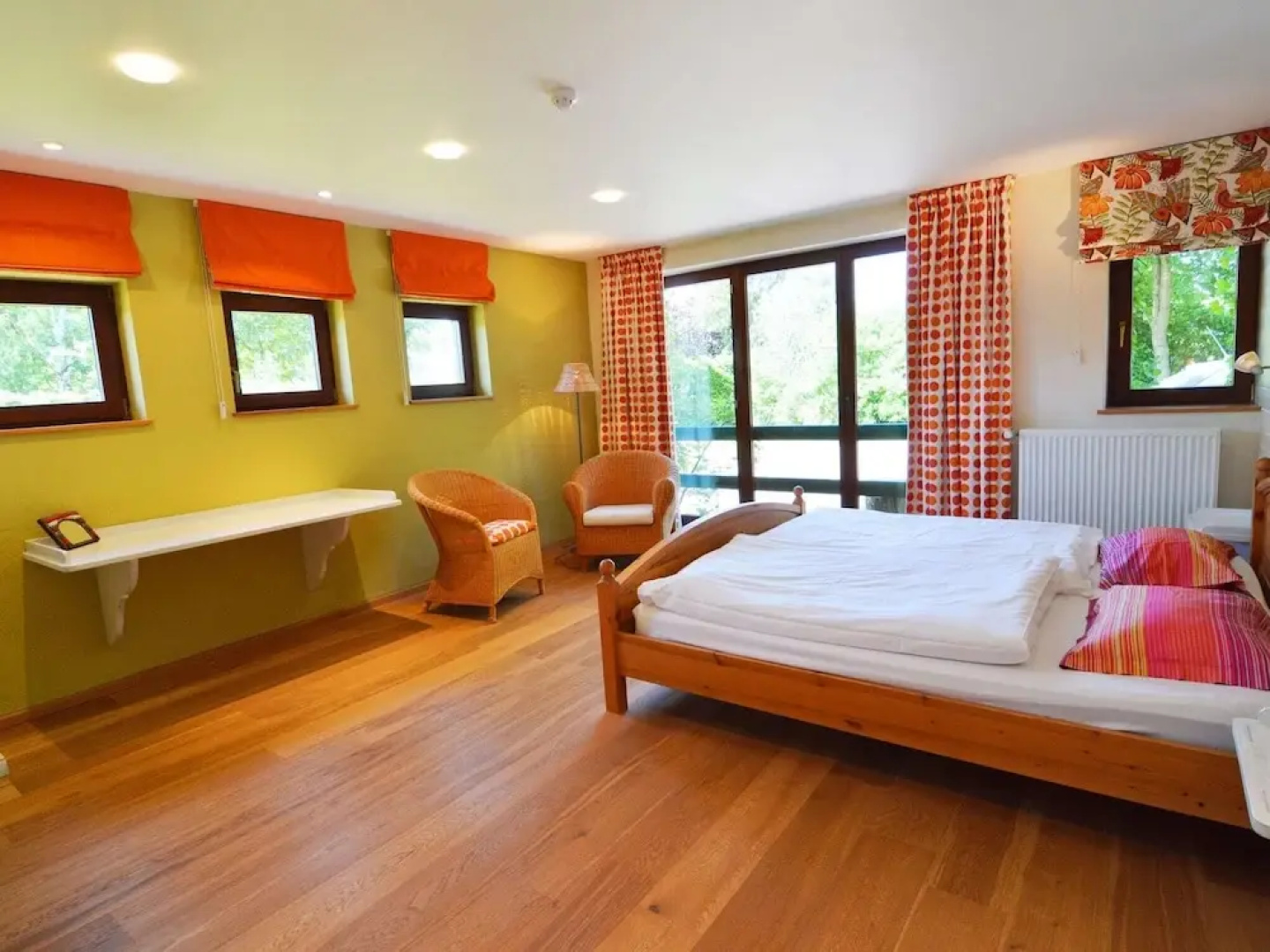 Charming Holiday Home in Robertville with Steambath