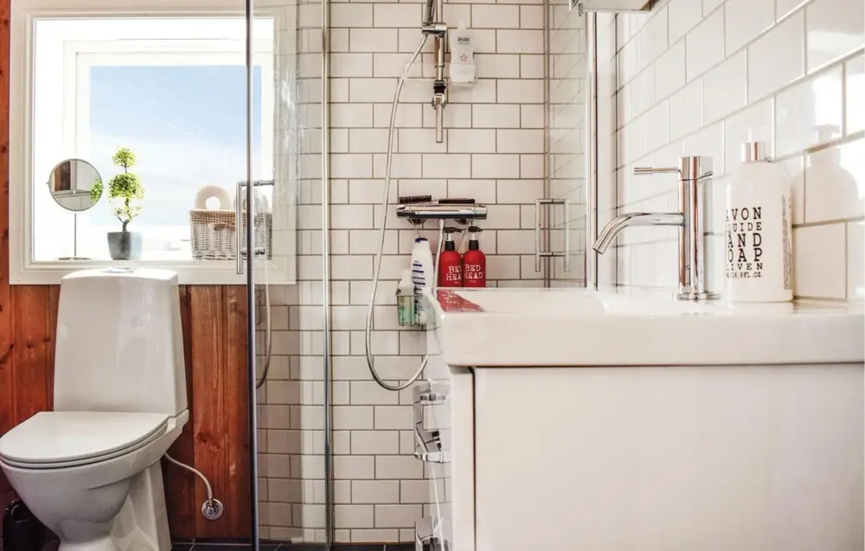 Awesome Home in Norheimsund With 3 Bedrooms and Wifi