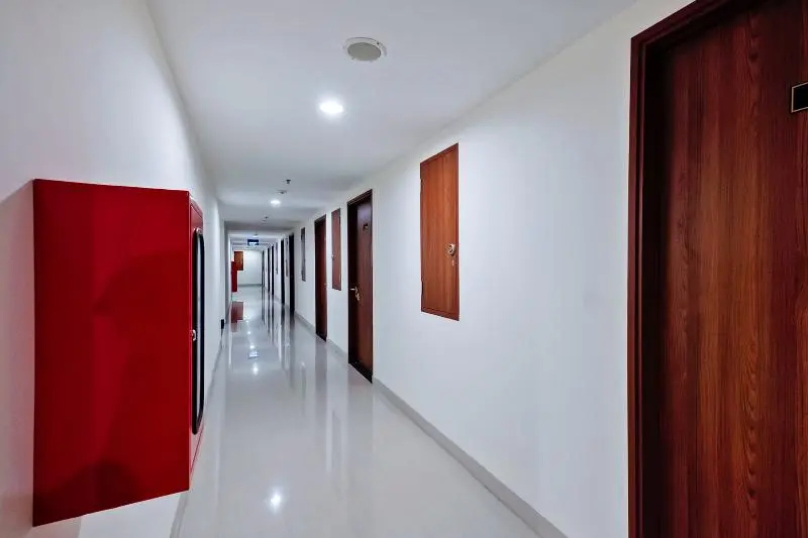 OYO 3390 Apartment Grand Kamala Lagoon Avenue