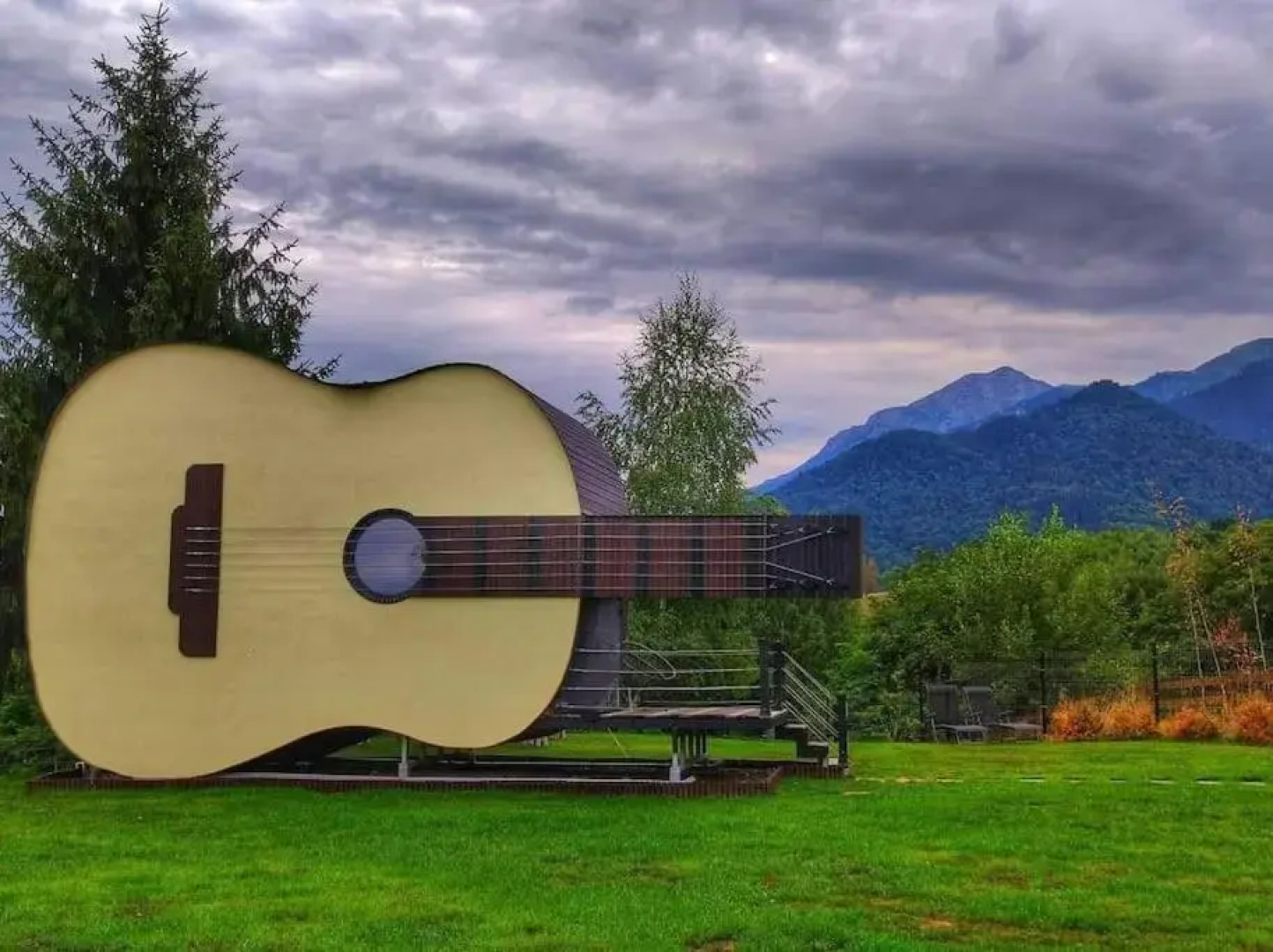 Guitar House - Symphony Resort