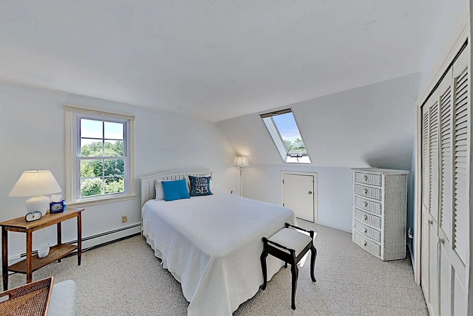 Spacious Wooded W/ Deck & Alfresco Dining 3 Bedroom Home