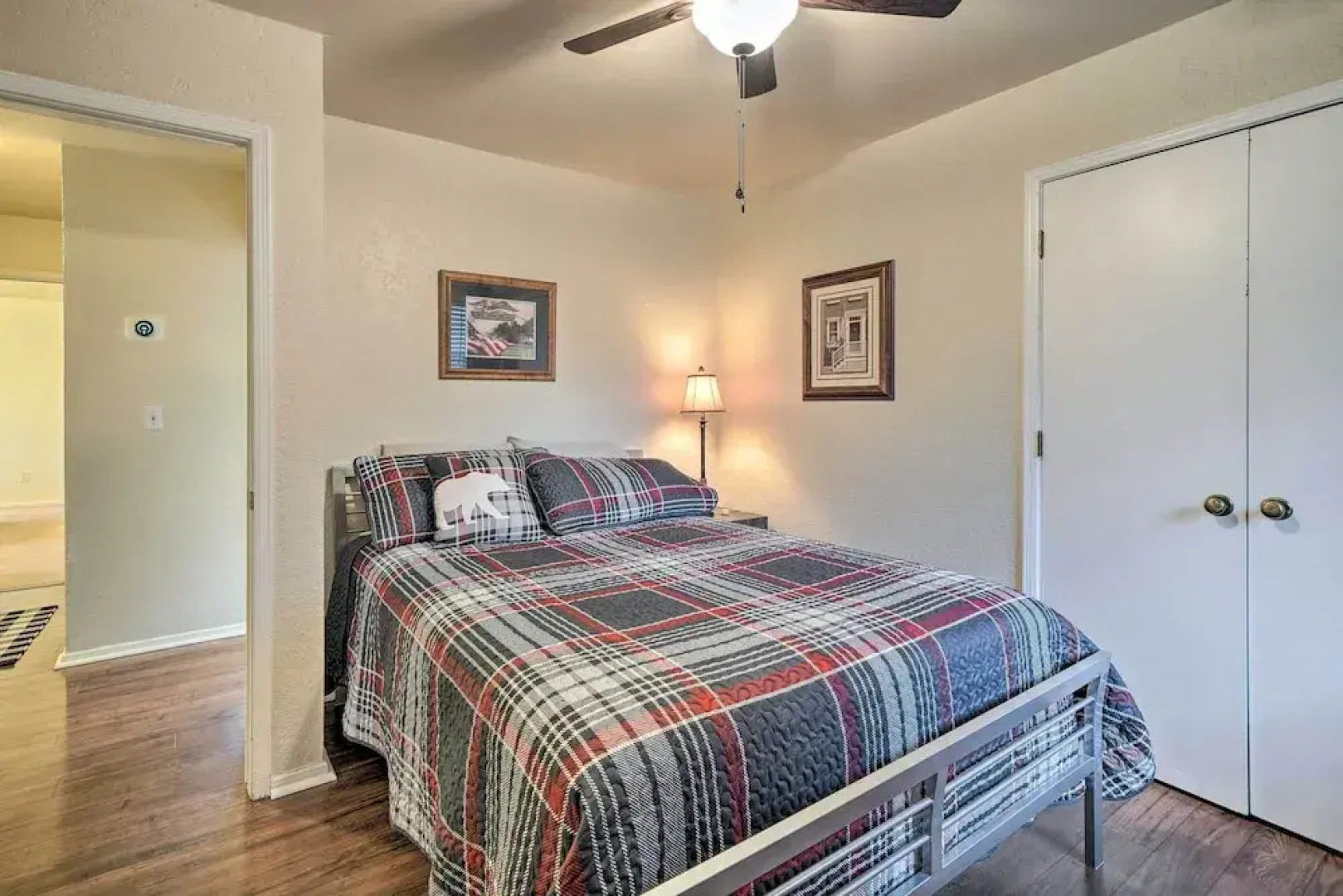 Home w/ Screened Porch ~ 10 Miles to Dtwn Okc!