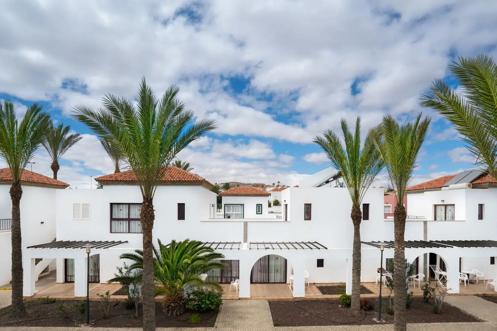Отель Broncemar Beach Suites