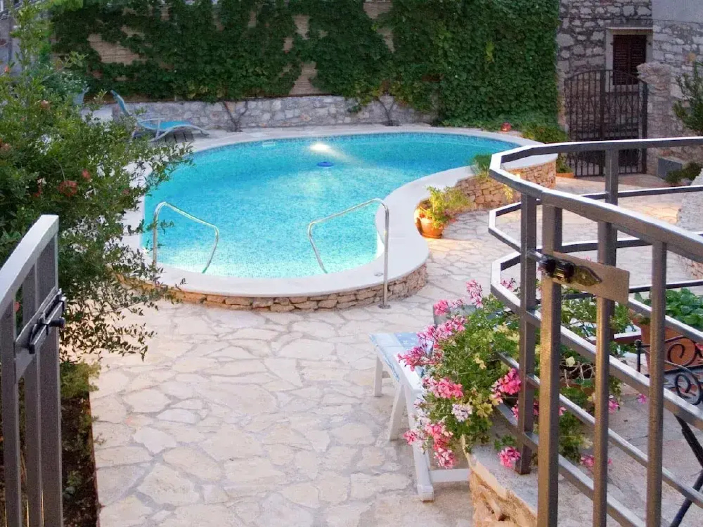 Heritage Villa near Milna with Private Swimming Pool
