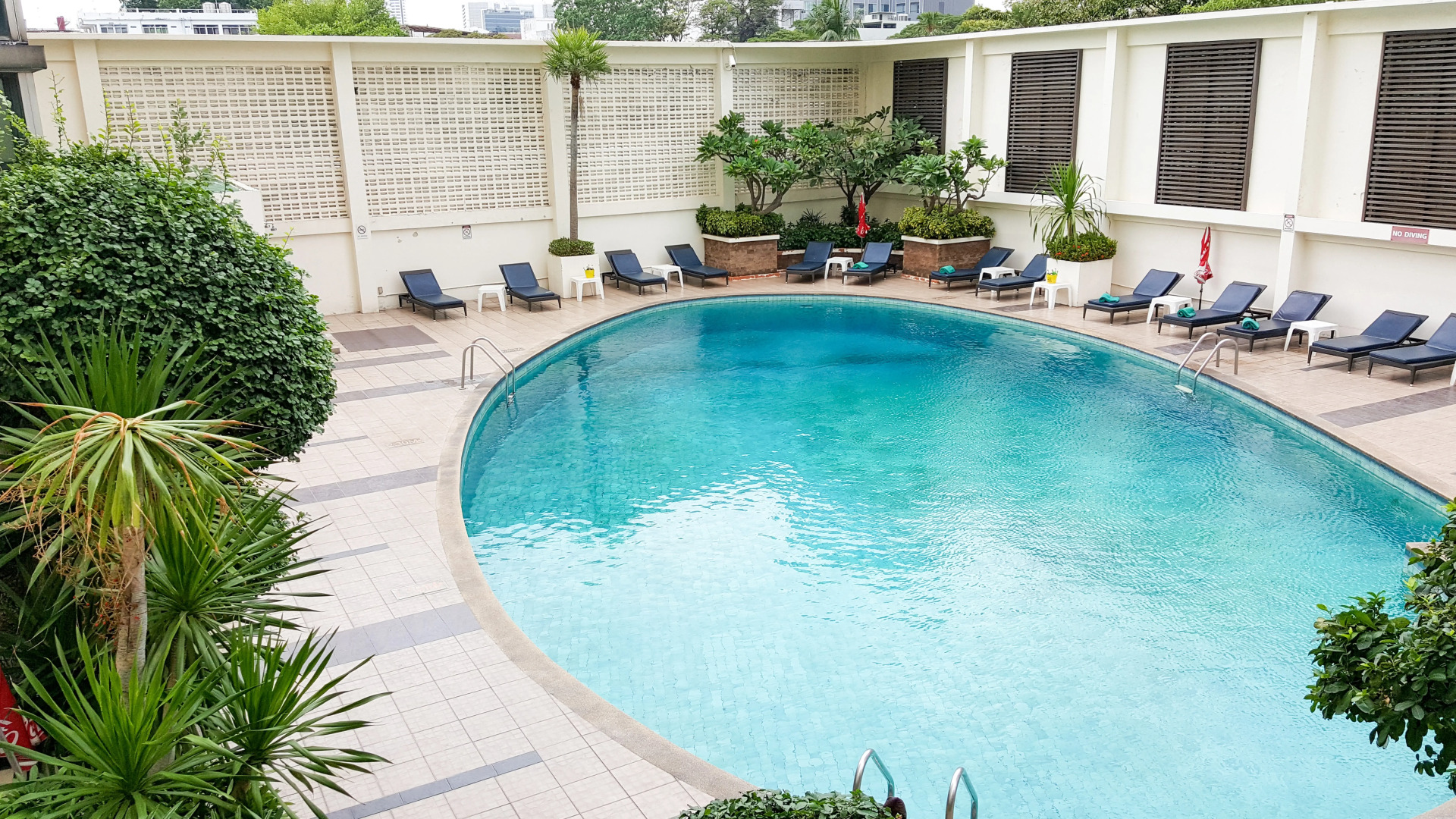 Narai Hotel (SHA Extra Plus)