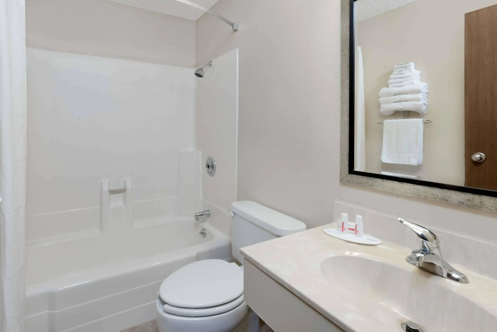 Super 8 By Wyndham Valley City