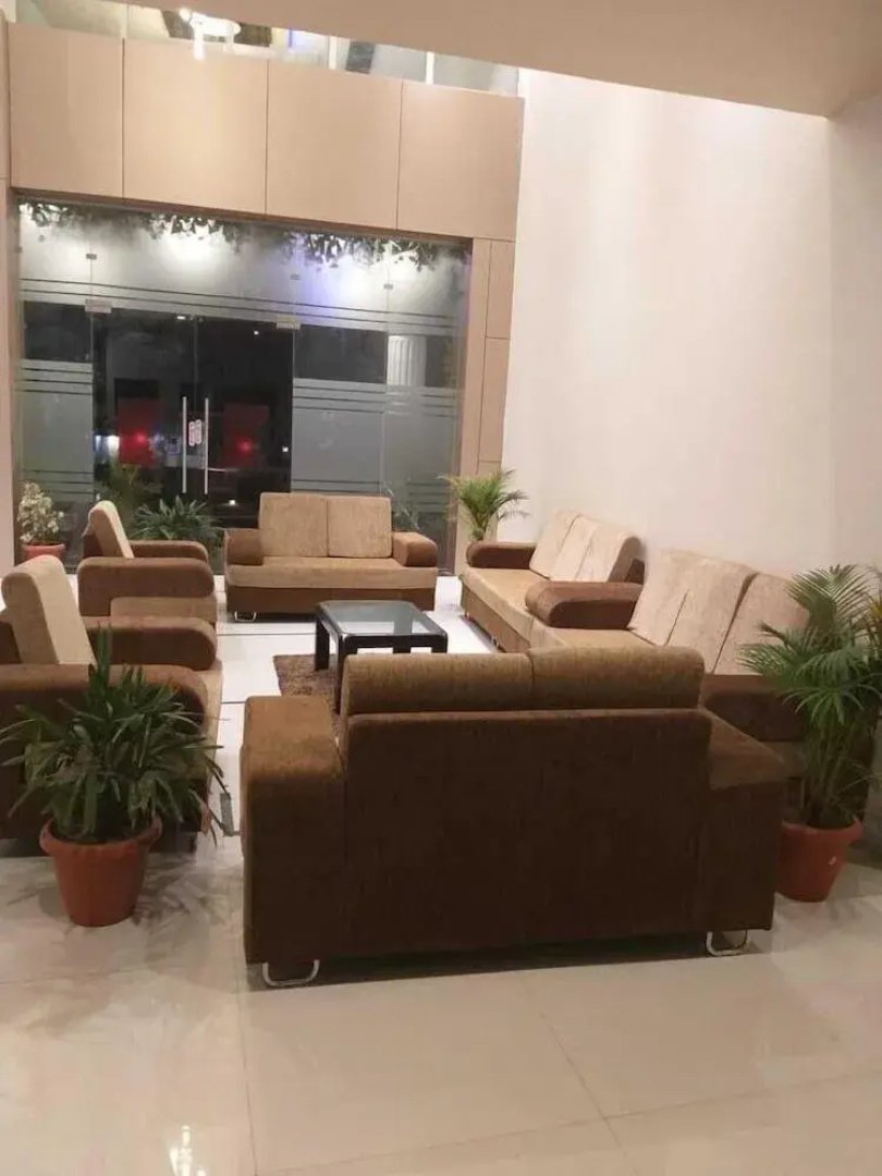 Hotel Shashinag Clarks Inn