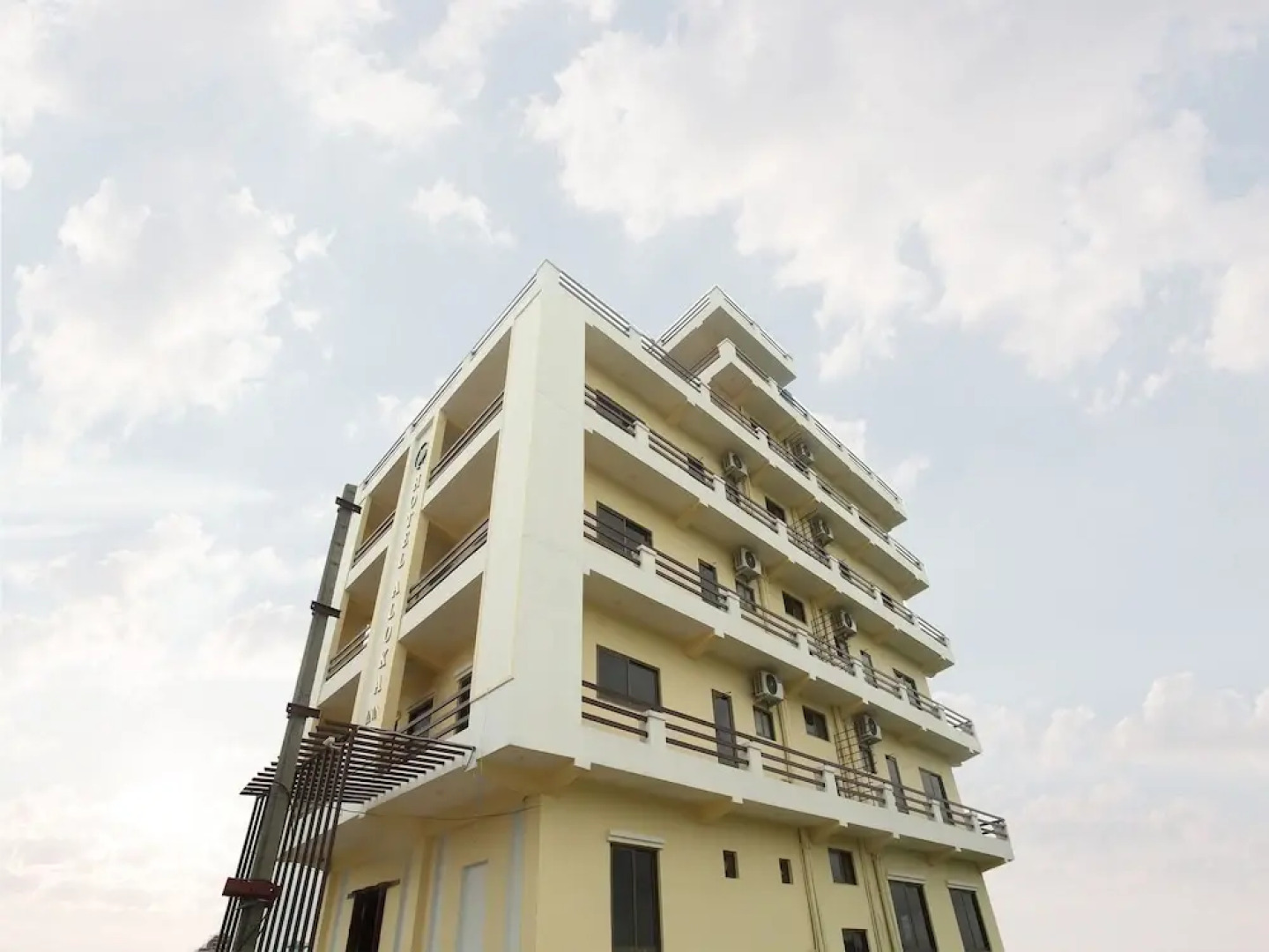 OYO 525 Hotel Aloka Inn