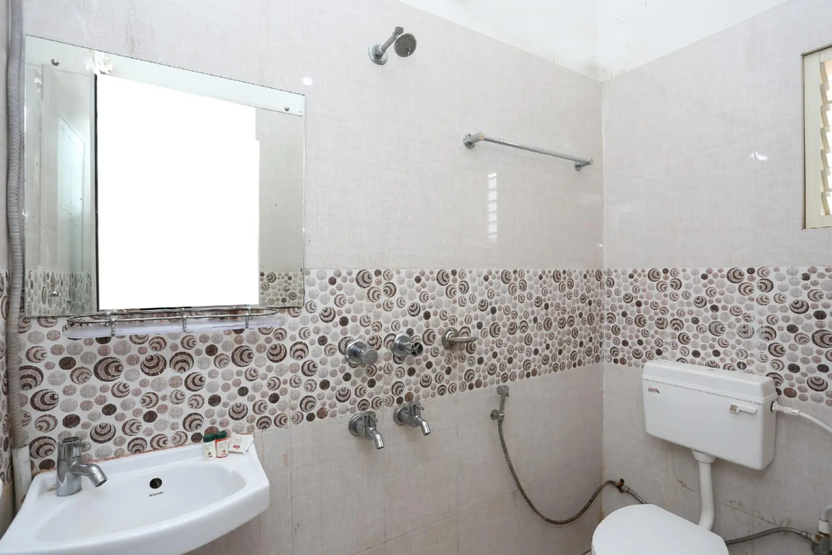 OYO 2279 Greenwood Galaxy