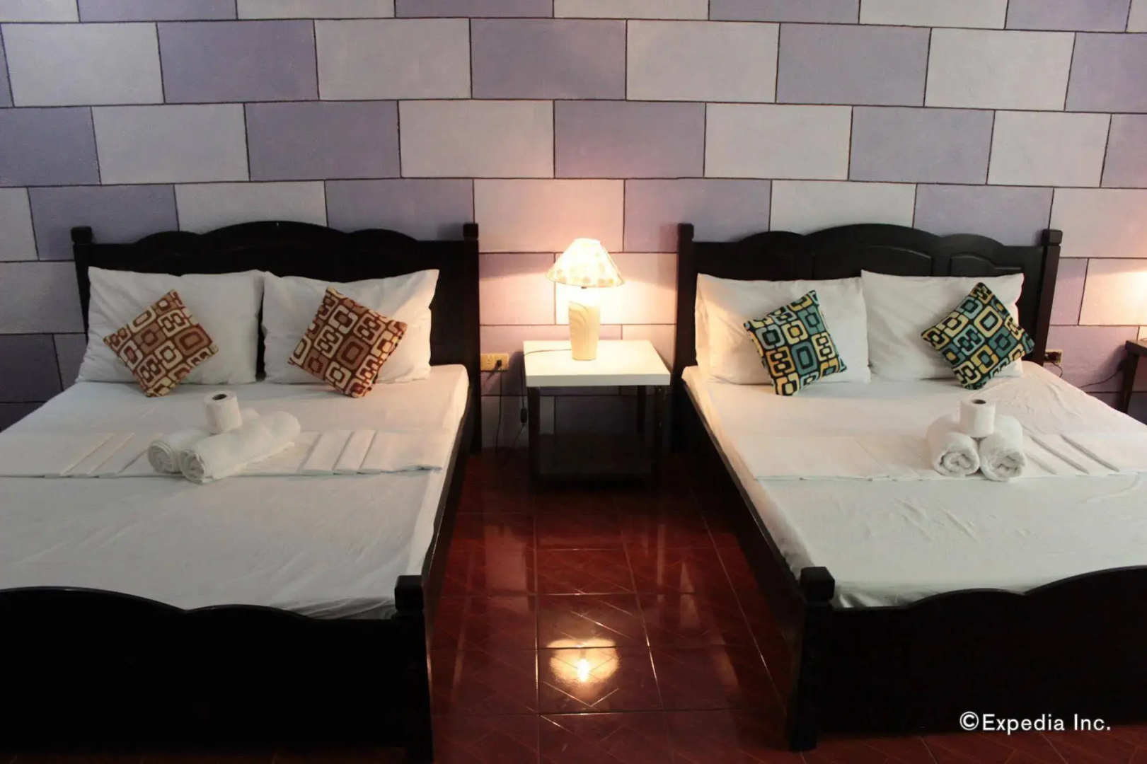 Pierhouse Lodging