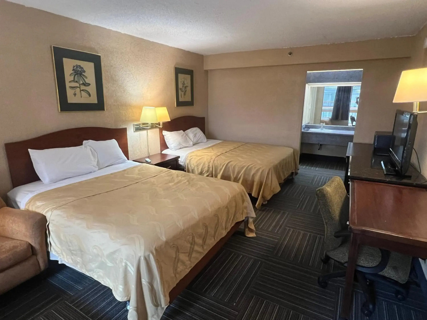 The Lodge Hotel and Banquets