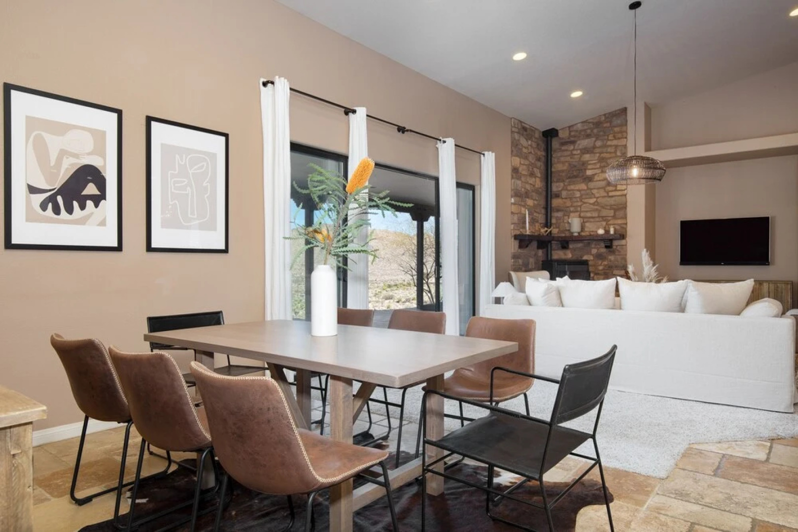 Desert Stone by Avantstay Contemporary Desert Oasis With Pool & Hot Tub