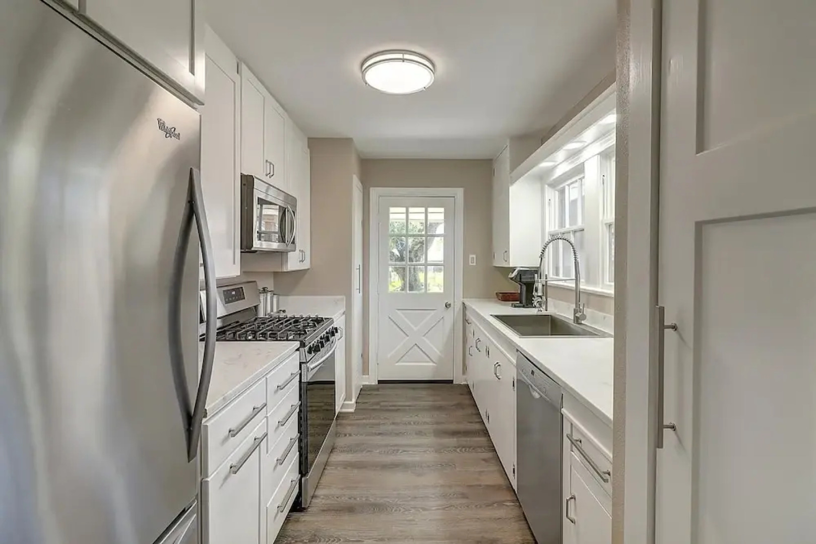 Rockport Blue Crab Bungalow Close to City Attractions by Redawning