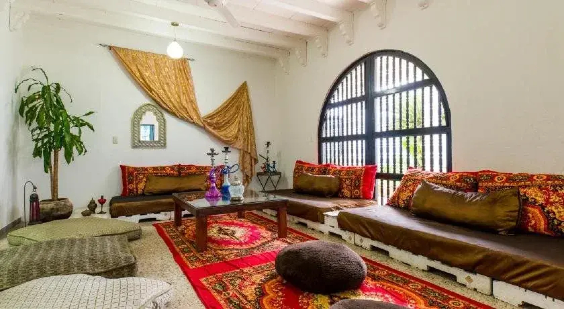 Pandora Hostel