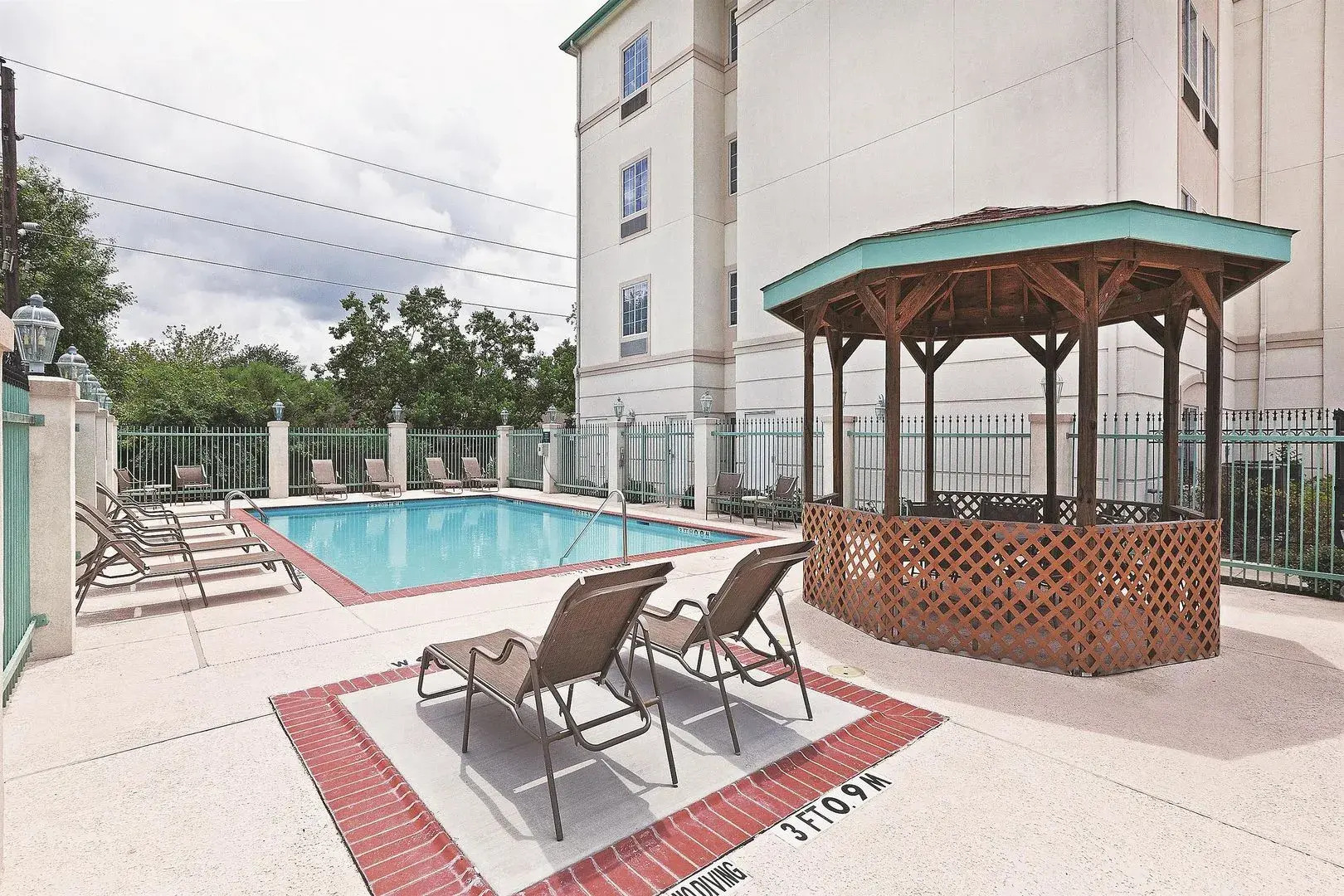 Palacio Royale Inn Signature Katy