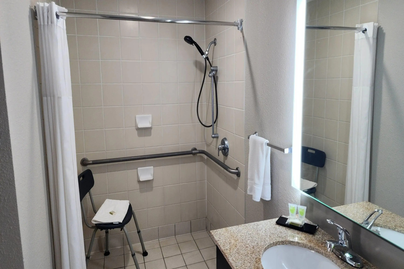 Days Inn by Wyndham Seguin TX