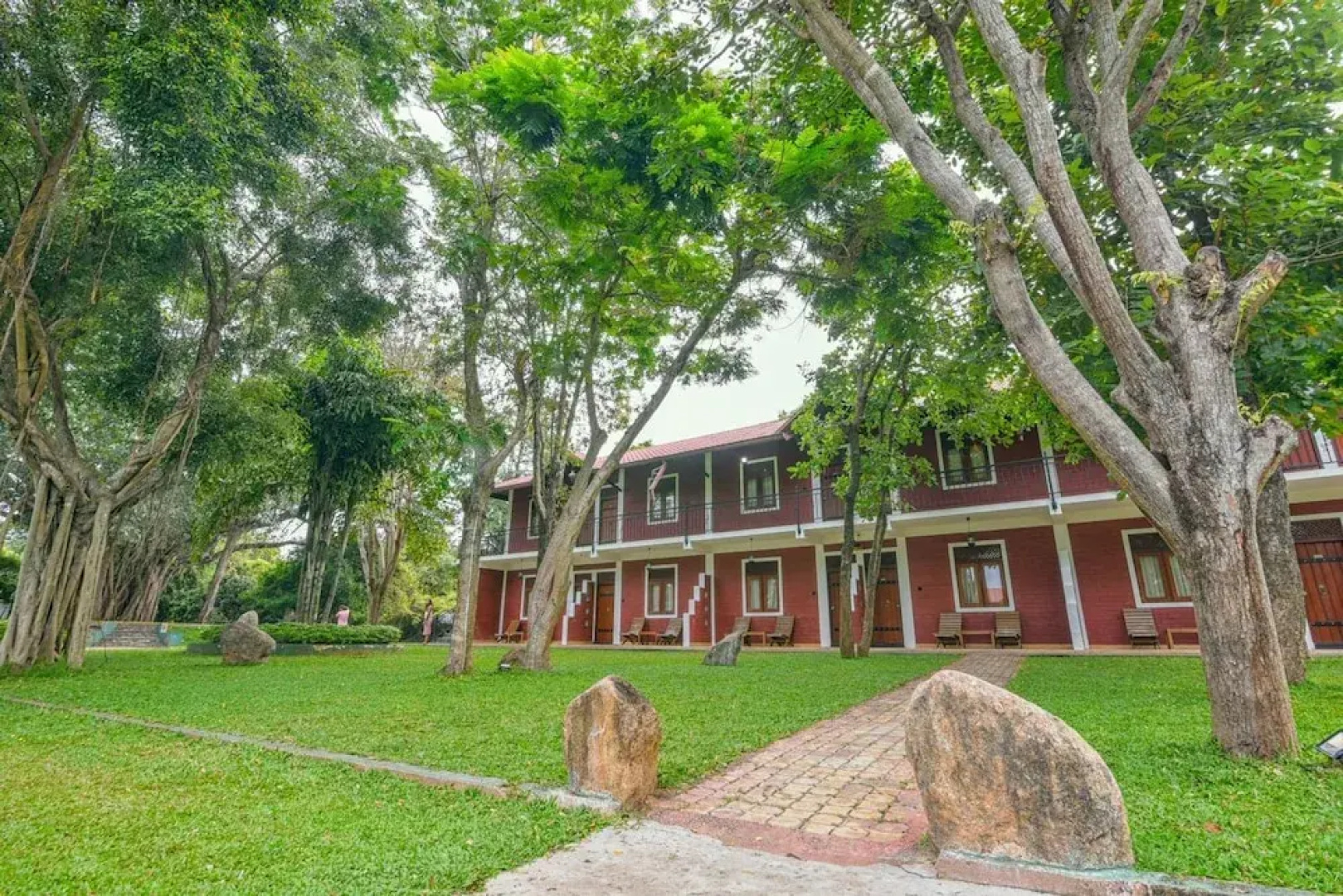 Hotel Mahanuge