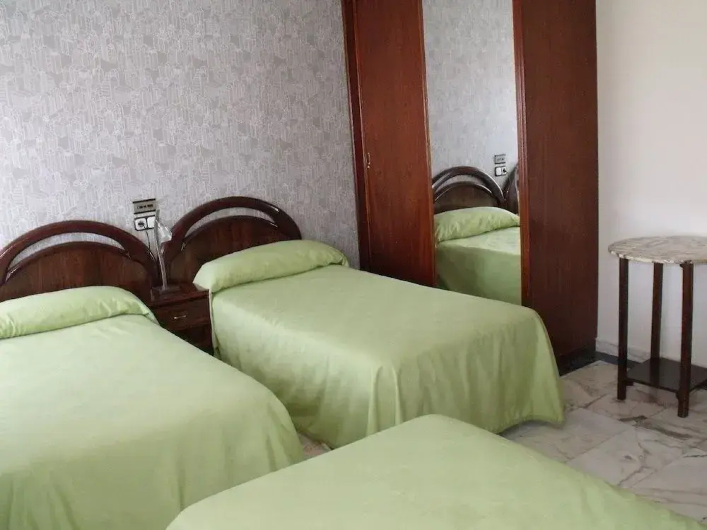 Hostal Salones Victoria