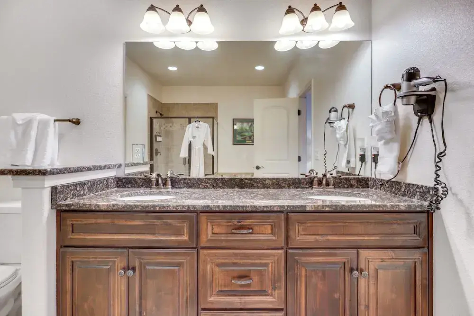 Golf-course View Resort Home in Lake of the Ozarks