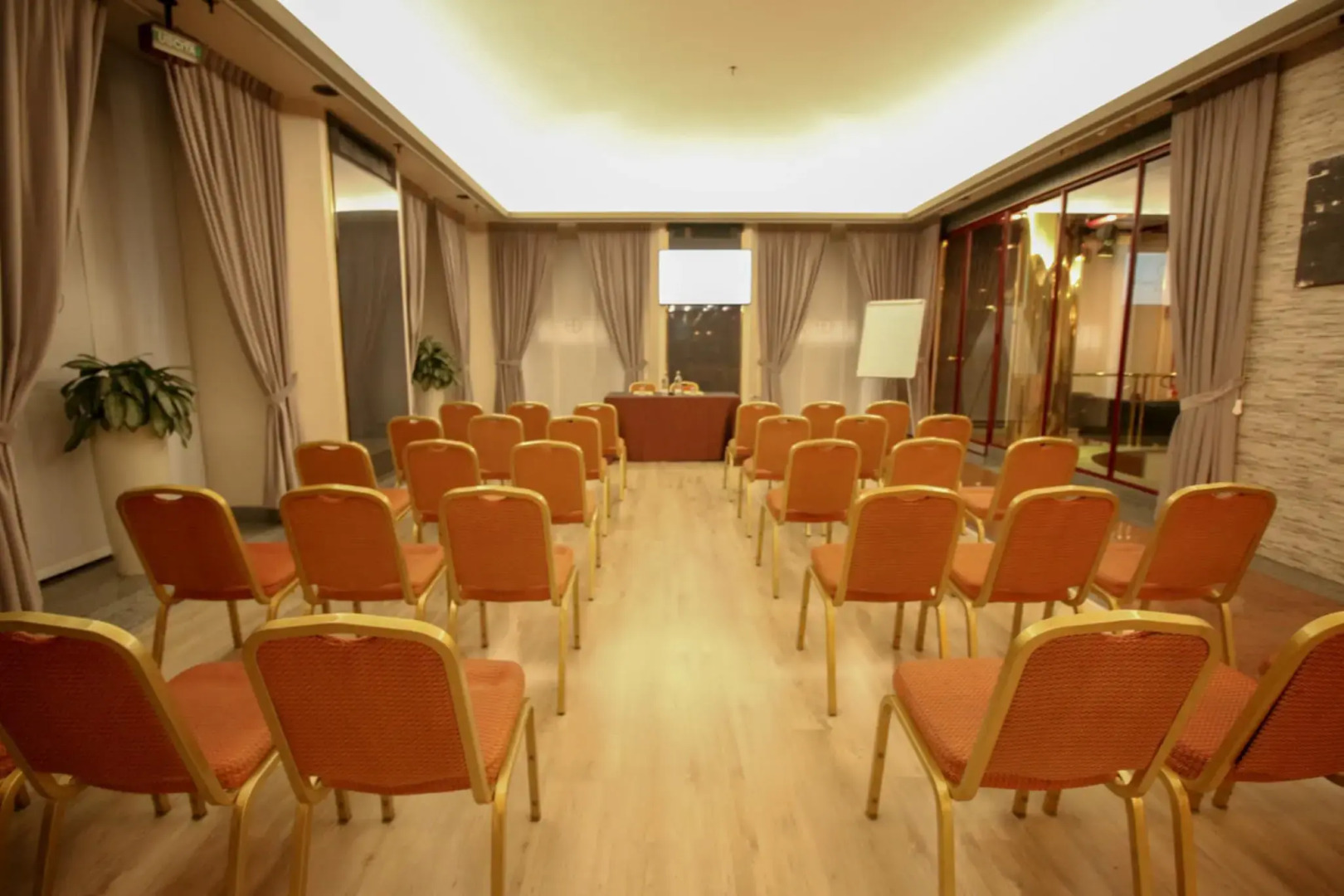 Отель Diplomatic