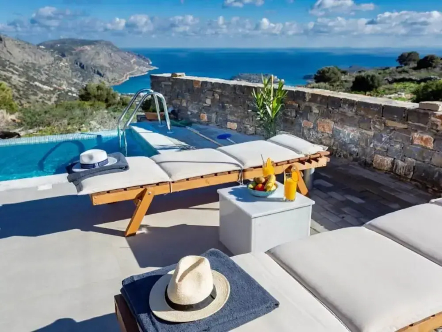 Mesmerising Villa in Plaka Elounda With Pool