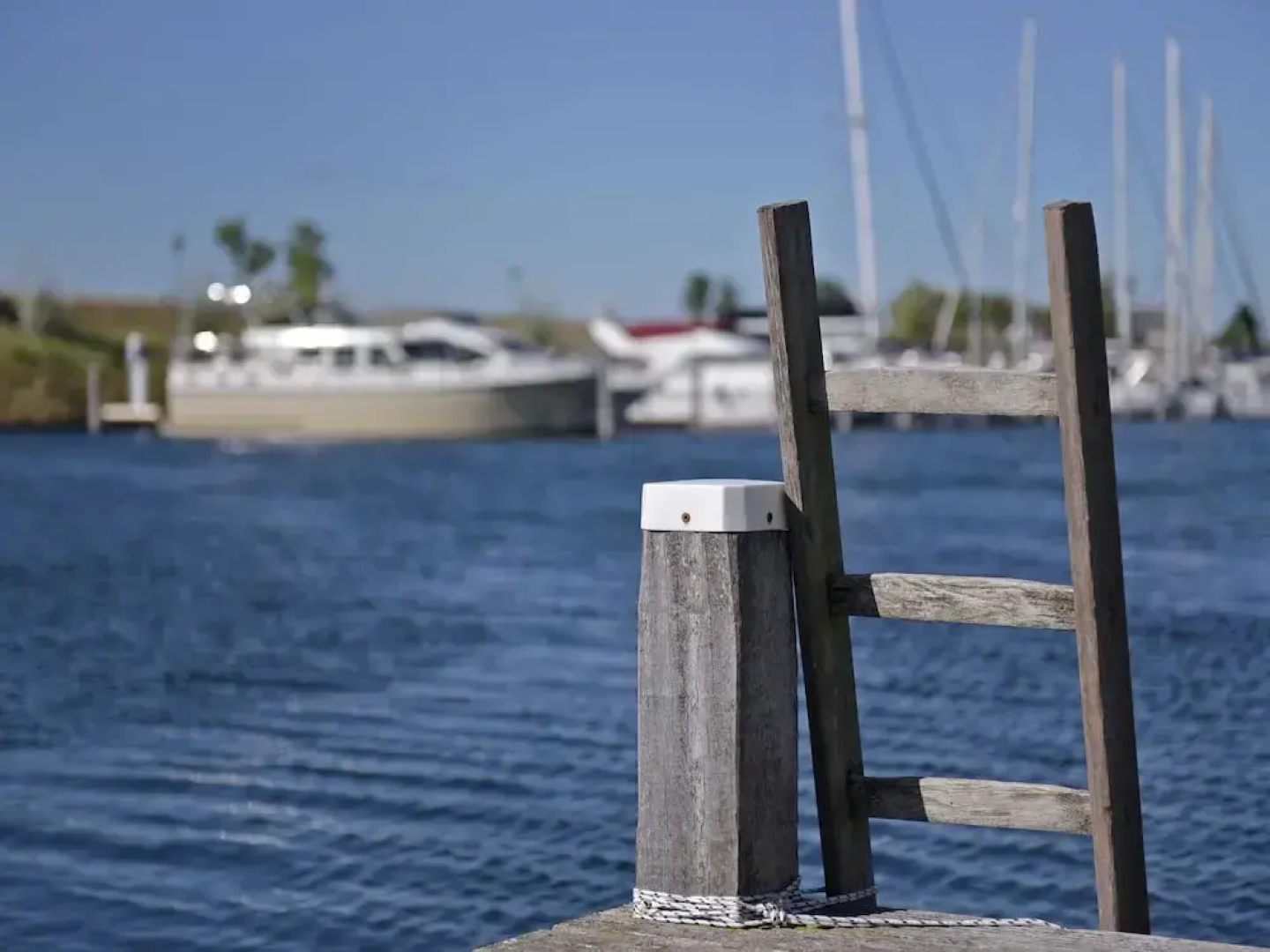 Water Villa Kortgene by Veerse Meer