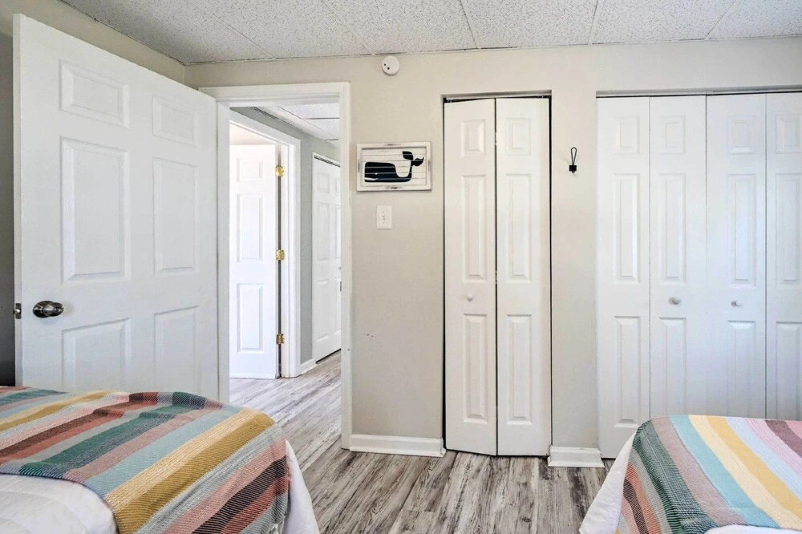 Picturesque Duplex Unit, 1/2 Mi to the Beach!