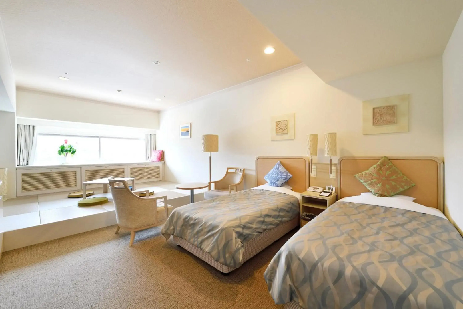 Spa Resort Hawaiians Monolith Tower