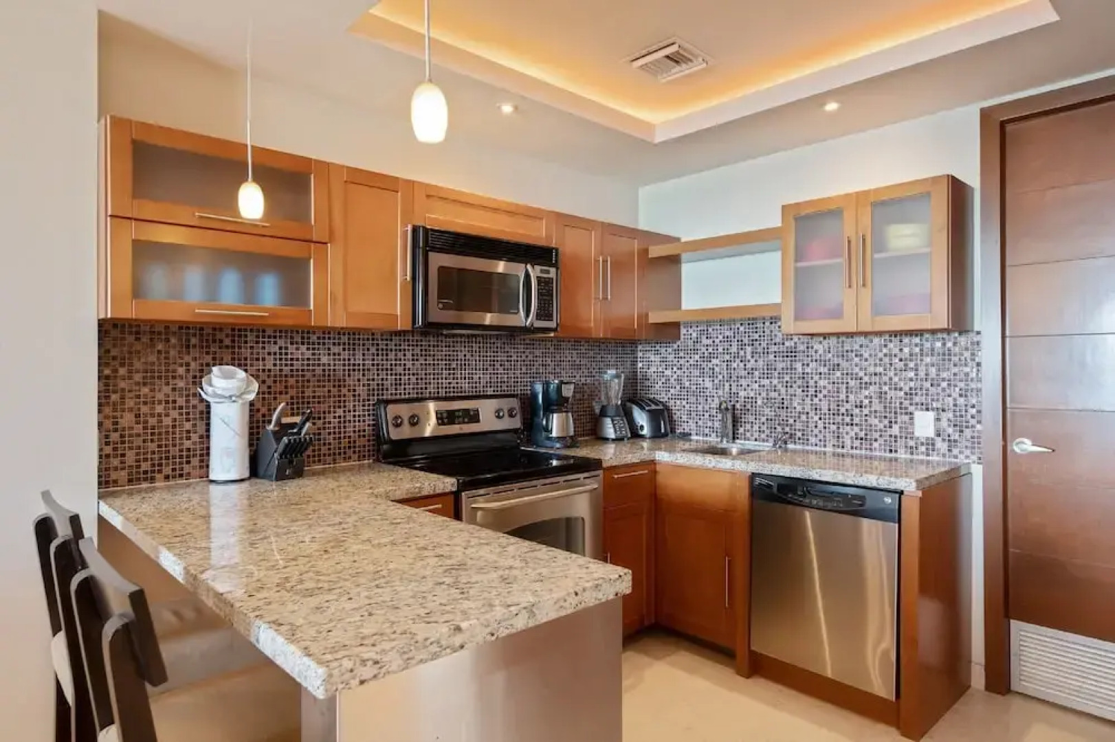 Encanto Living 0302 -1BR by Kivoya