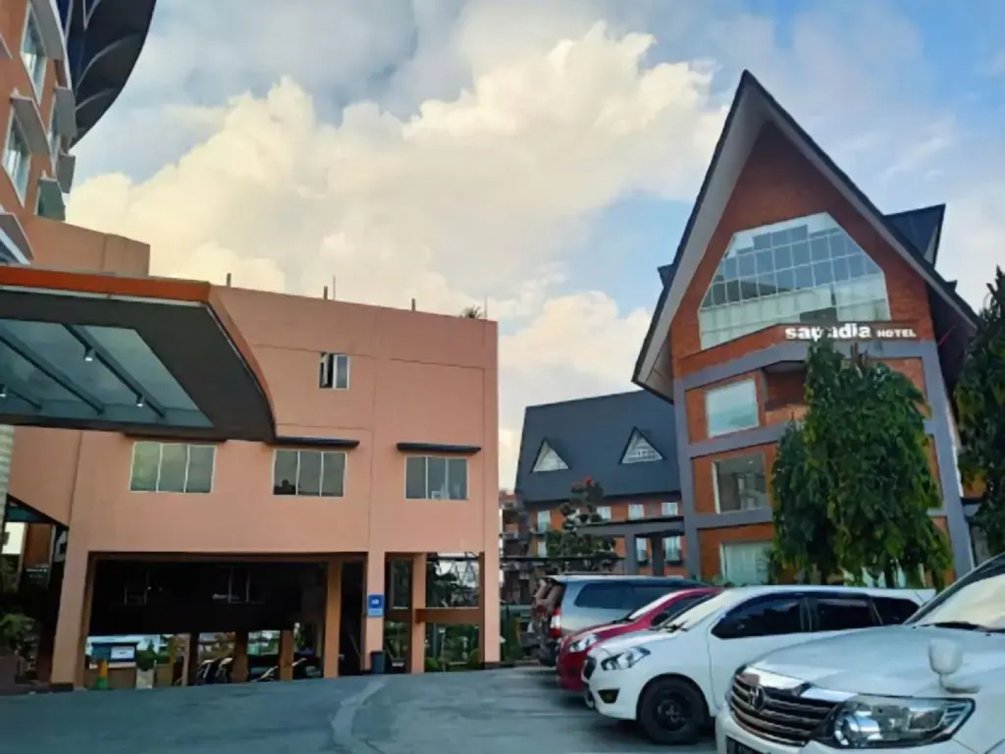 Sapadia Hotel Siantar